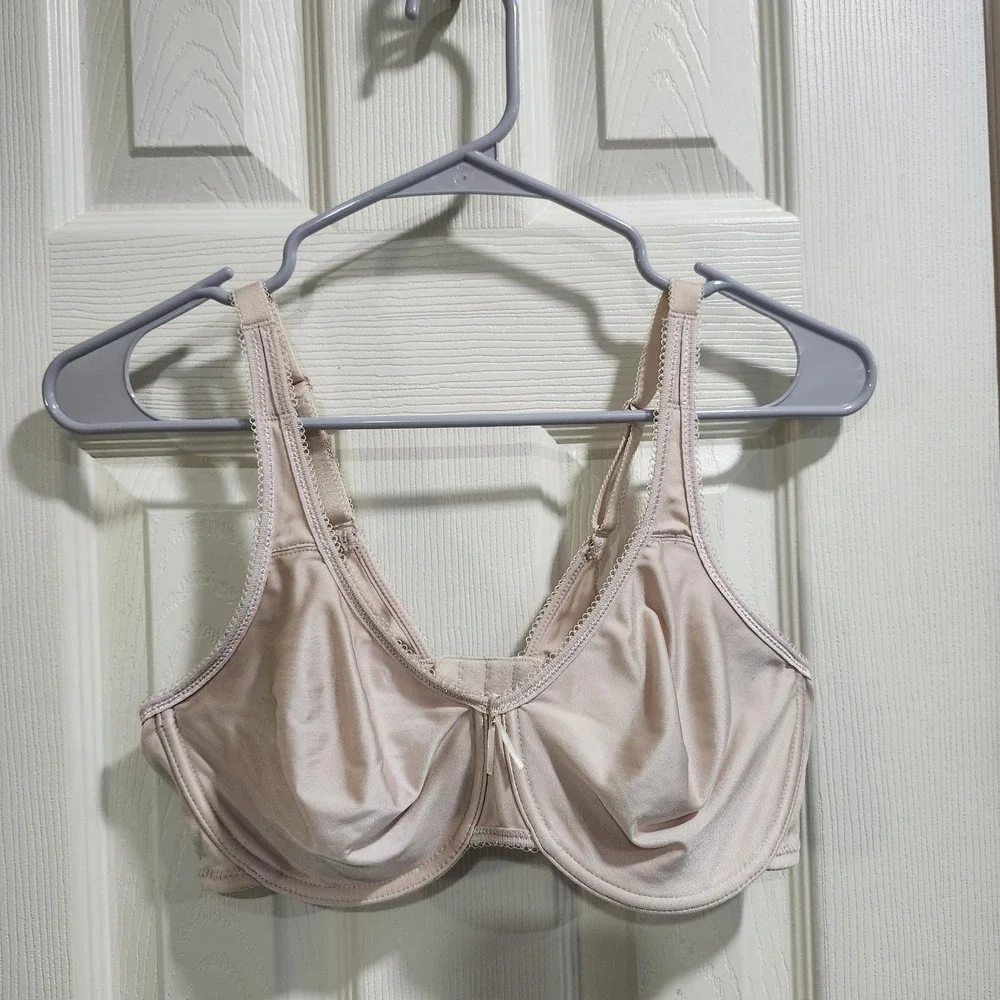 Wacoal  Smooth Embrace Full Figure Underwire Bra Beige Size 38D